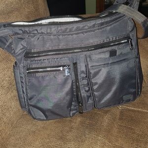 Lug grey bag